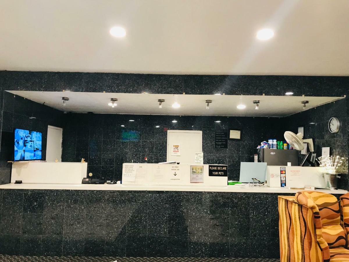 קורדל Capital Inn מראה חיצוני תמונה